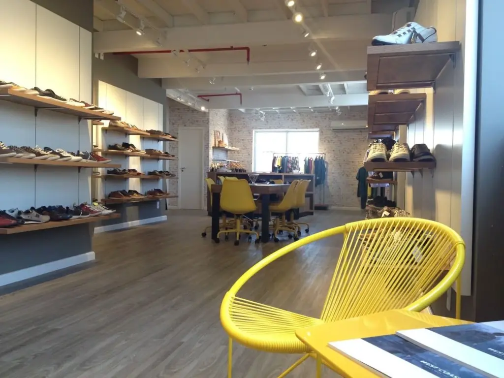 Show Room 2 02