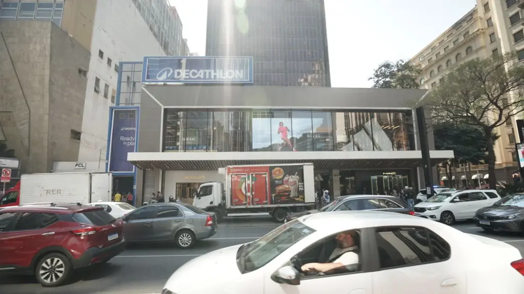 Fachada Top Center 01
