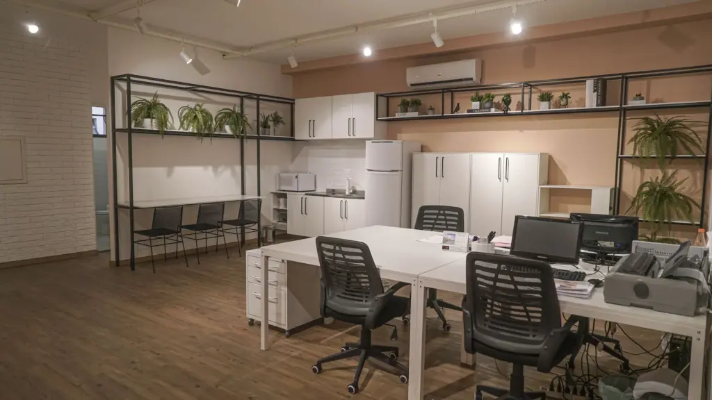 Show Room 16