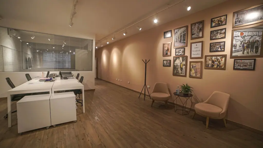 Show Room 12