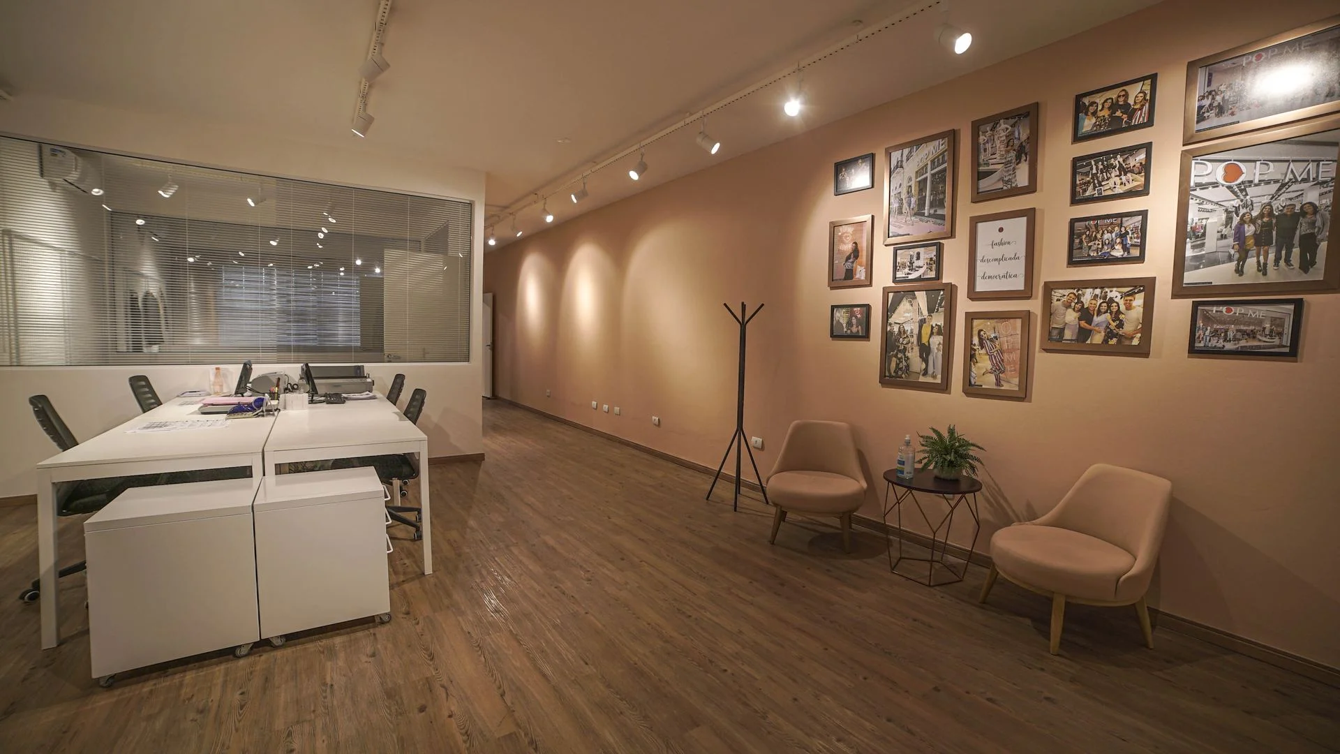 Show Room 12